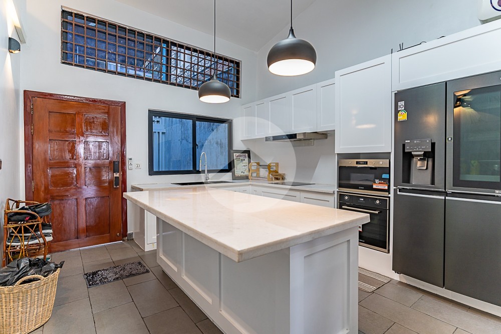 Renovated Duplex 2 Bedroom Apartment For Sale - Riverside, Phnom Penh - Image 11