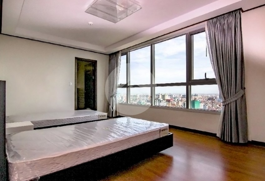 4 Bedroom Condo for Rent - De Castle Royal, BKK1, Phnom Penh