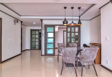 4 Bedroom Condo for Rent - De Castle Royal, BKK1, Phnom Penh thumbnail