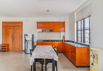 1 Bedroom Serviced Apartment For Rent - Phsar Doeum Thkov, Phnom Penh thumbnail