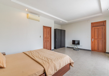 1 Bedroom Serviced Apartment For Rent - Phsar Doeum Thkov, Phnom Penh thumbnail