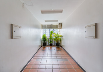 1 Bedroom Serviced Apartment For Rent - Phsar Doeum Thkov, Phnom Penh thumbnail