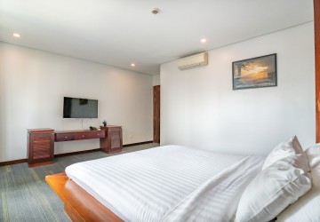 4 Bedroom Duplex Penthouse Apartment For Rent - BKK1, Phnom Penh thumbnail