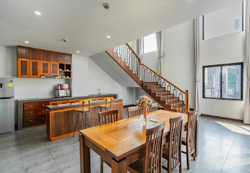 Duplex 4 Bedroom Serviced Penthouse For Rent - BKK1, Phnom Penh thumbnail