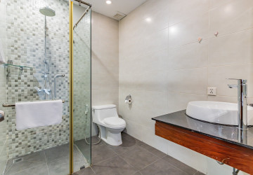 Duplex 4 Bedroom Serviced Penthouse For Rent - BKK1, Phnom Penh thumbnail