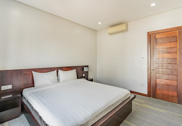 Duplex 4 Bedroom Serviced Penthouse For Rent - BKK1, Phnom Penh thumbnail