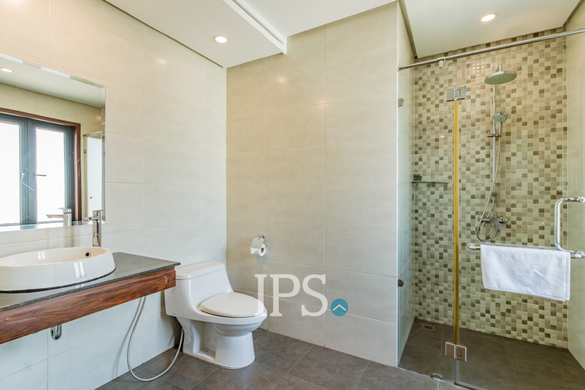 Duplex 4 Bedroom Serviced Penthouse For Rent - BKK1, Phnom Penh