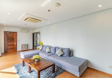 Duplex 4 Bedroom Serviced Penthouse For Rent - BKK1, Phnom Penh thumbnail