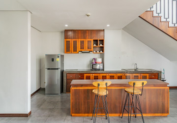 Duplex 4 Bedroom Serviced Penthouse For Rent - BKK1, Phnom Penh thumbnail