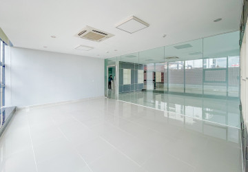 268 Sqm Office Space For Rent - Toul Tum Poung, Phnom Penh thumbnail