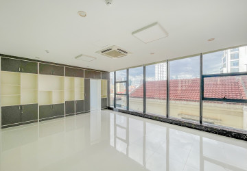 268 Sqm Office Space For Rent - Toul Tum Poung, Phnom Penh thumbnail