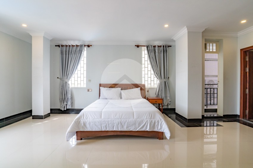 3 Bedroom Serviced Apartment For Rent - Tonle Bassac, Phnom Penh