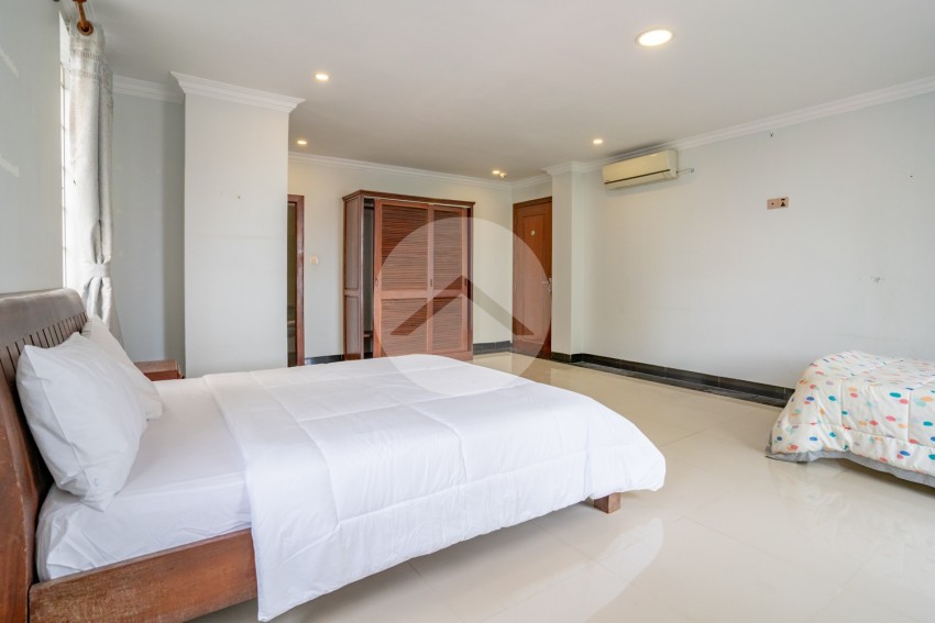 3 Bedroom Serviced Apartment For Rent - Tonle Bassac, Phnom Penh