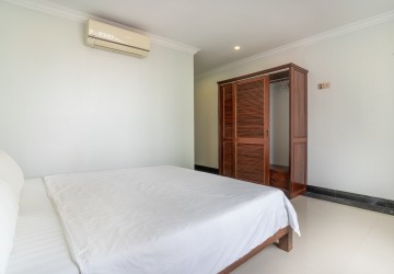 3 Bedroom Serviced Apartment For Rent - Tonle Bassac, Phnom Penh thumbnail