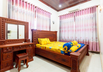 5 Bedroom House For Rent - Sala Kamreuk, Siem Reap thumbnail