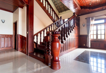 5 Bedroom House For Rent - Sala Kamreuk, Siem Reap thumbnail
