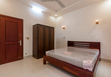 1 Bedroom Apartment For Rent - Sala Kamruek, Siem Reap thumbnail