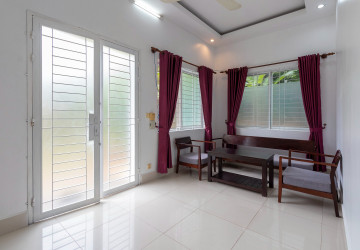 1 Bedroom Apartment For Rent - Sala Kamruek, Siem Reap thumbnail