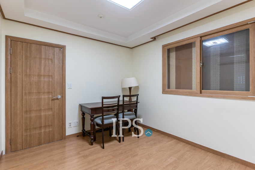 2 Bedroom Condo For Rent - De Castle Royal, Phnom Penh