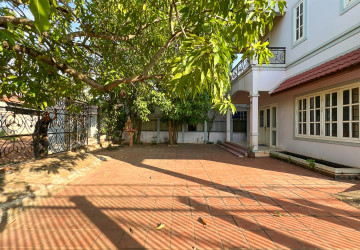 3 Bedroom House For Rent - Svay Dangkum, Siem Reap thumbnail