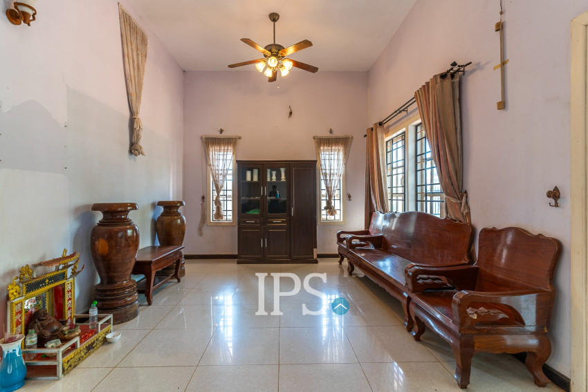 3 Bedroom House For Rent - Svay Dangkum, Siem Reap