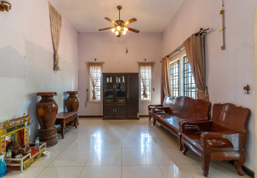 3 Bedroom House For Rent - Svay Dangkum, Siem Reap thumbnail