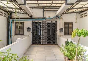 Renovated 3 Bedroom Duplex Apartment For Rent - Mittapheap, Phnom Penh thumbnail