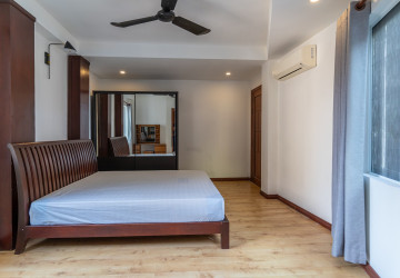 2 Bedroom Serviced Apartment For Rent - Tonle Bassac, Phnom Penh thumbnail