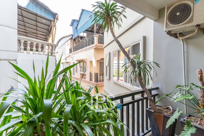2 Bedroom Serviced Apartment For Rent - Tonle Bassac, Phnom Penh