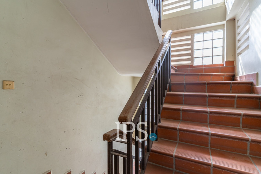 2 Bedroom Serviced Apartment For Rent - Tonle Bassac, Phnom Penh