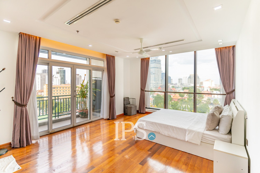 3 Bedroom Serviced Apartment For Rent - BKK1, Phnom Penh