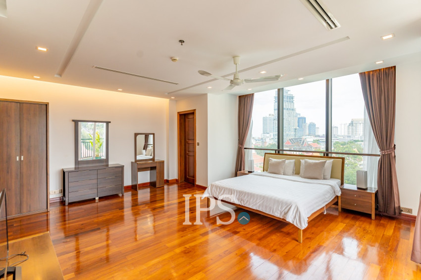 3 Bedroom Serviced Apartment For Rent - BKK1, Phnom Penh