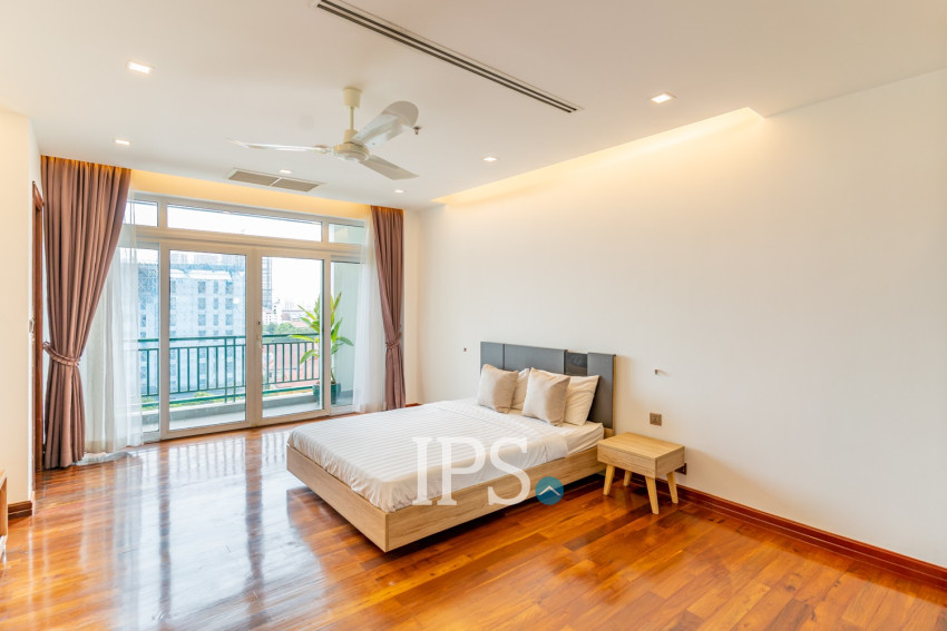 3 Bedroom Serviced Apartment For Rent - BKK1, Phnom Penh