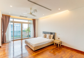 3 Bedroom Serviced Apartment For Rent - BKK1, Phnom Penh thumbnail