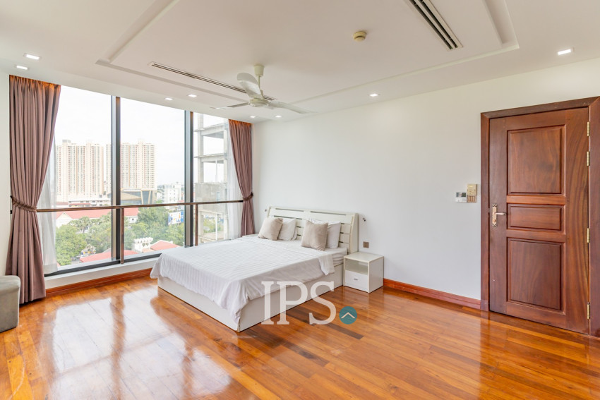 3 Bedroom Serviced Apartment For Rent - BKK1, Phnom Penh