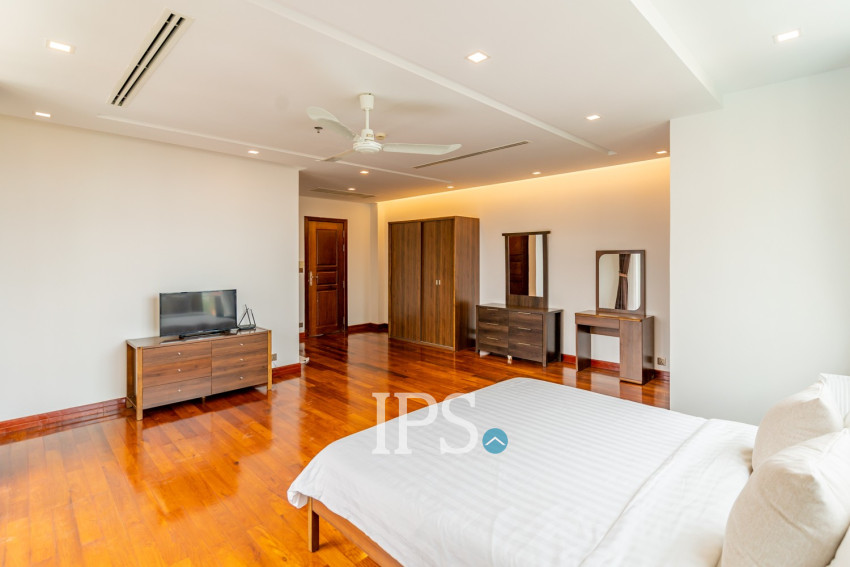 3 Bedroom Serviced Apartment For Rent - BKK1, Phnom Penh