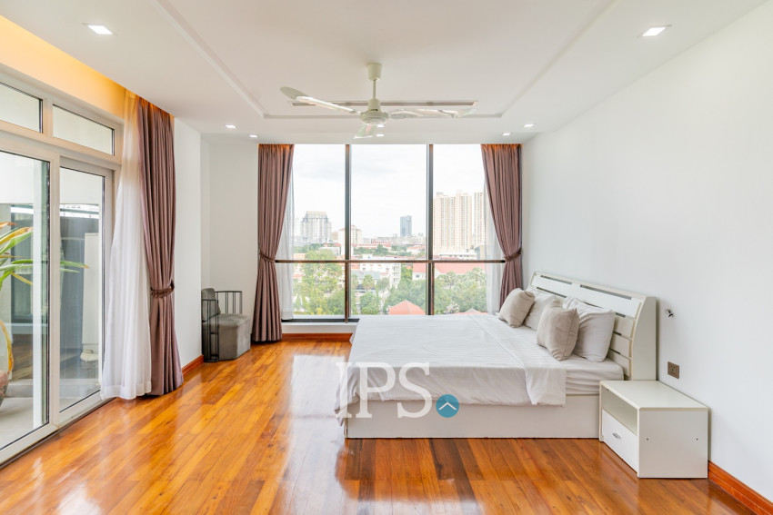 3 Bedroom Serviced Apartment For Rent - BKK1, Phnom Penh