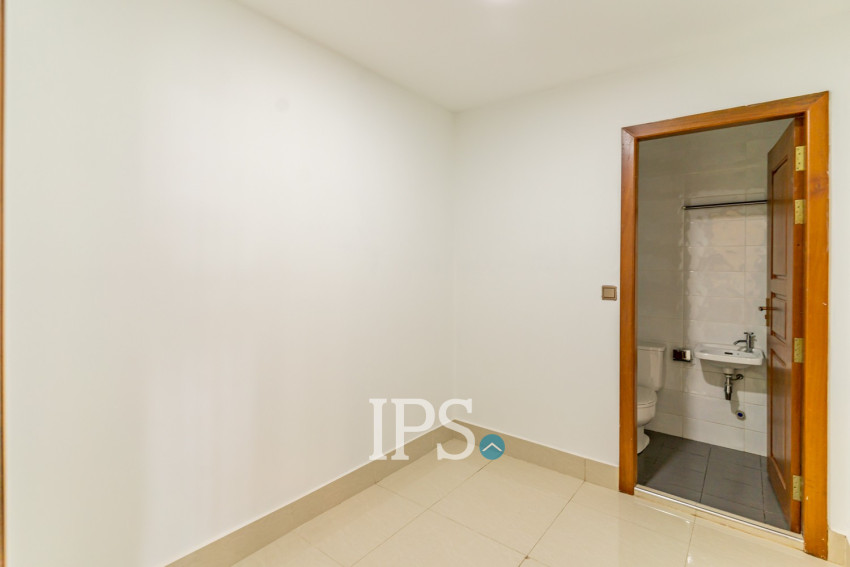 3 Bedroom Serviced Apartment For Rent - BKK1, Phnom Penh