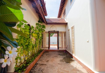 3 Bedroom Villa For Rent -  Svay Dangkum, Siem Reap thumbnail