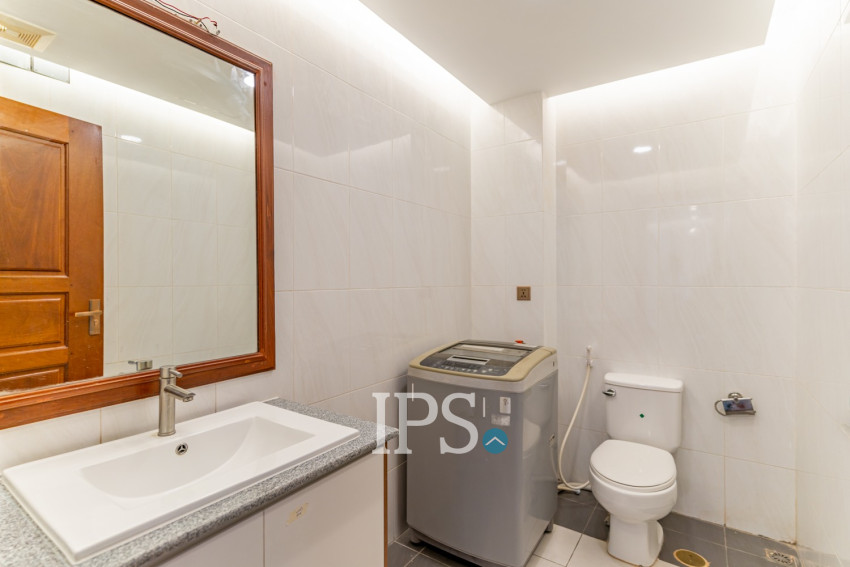 2 Bedroom Serviced Apartment For Rent - BKK1, Phnom Penh