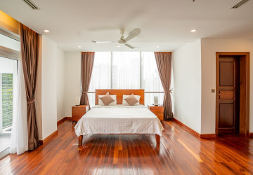 2 Bedroom Serviced Apartment For Rent - BKK1, Phnom Penh thumbnail