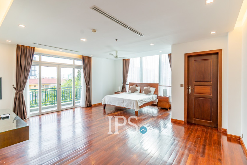 2 Bedroom Serviced Apartment For Rent - BKK1, Phnom Penh