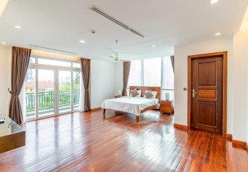 2 Bedroom Serviced Apartment For Rent - BKK1, Phnom Penh thumbnail