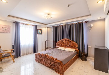 3 Bedroom Apartment For Rent in 7 Makara, Phnom Penh thumbnail