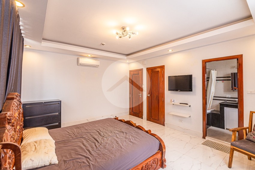 3 Bedroom Apartment For Rent in 7 Makara, Phnom Penh