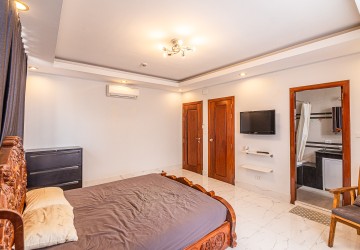 3 Bedroom Apartment For Rent in 7 Makara, Phnom Penh thumbnail