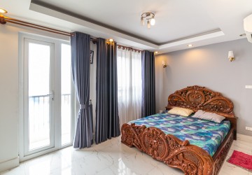 3 Bedroom Apartment For Rent in 7 Makara, Phnom Penh thumbnail