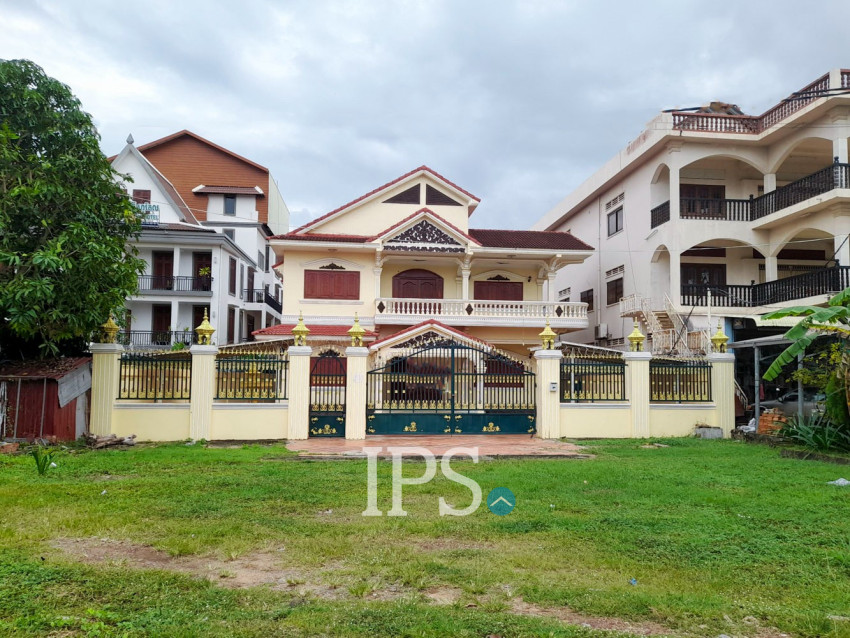 8 Bedroom Commercial Building For Rent - Svay Dangkum, Siem Reap