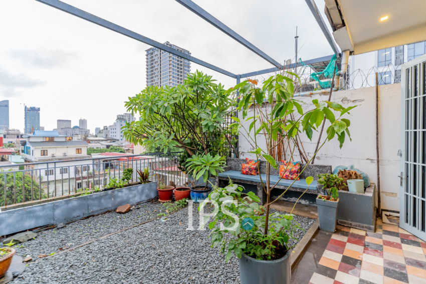 Renovated 2 Bedroom Apartment For Rent - Beoung Raing, Phnom Penh