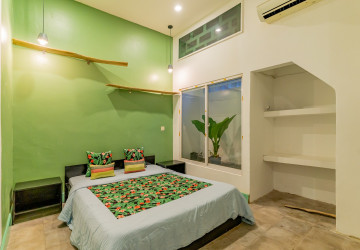 Renovated 2 Bedroom Apartment For Rent - Beoung Raing, Phnom Penh thumbnail